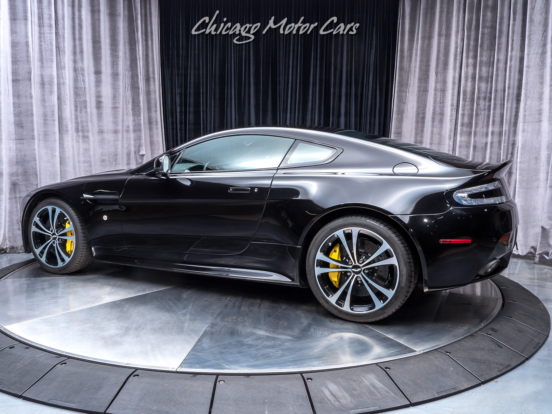 Used-2017-Aston-Martin-Vantage-V12-S-Coupe-MSRP-215336