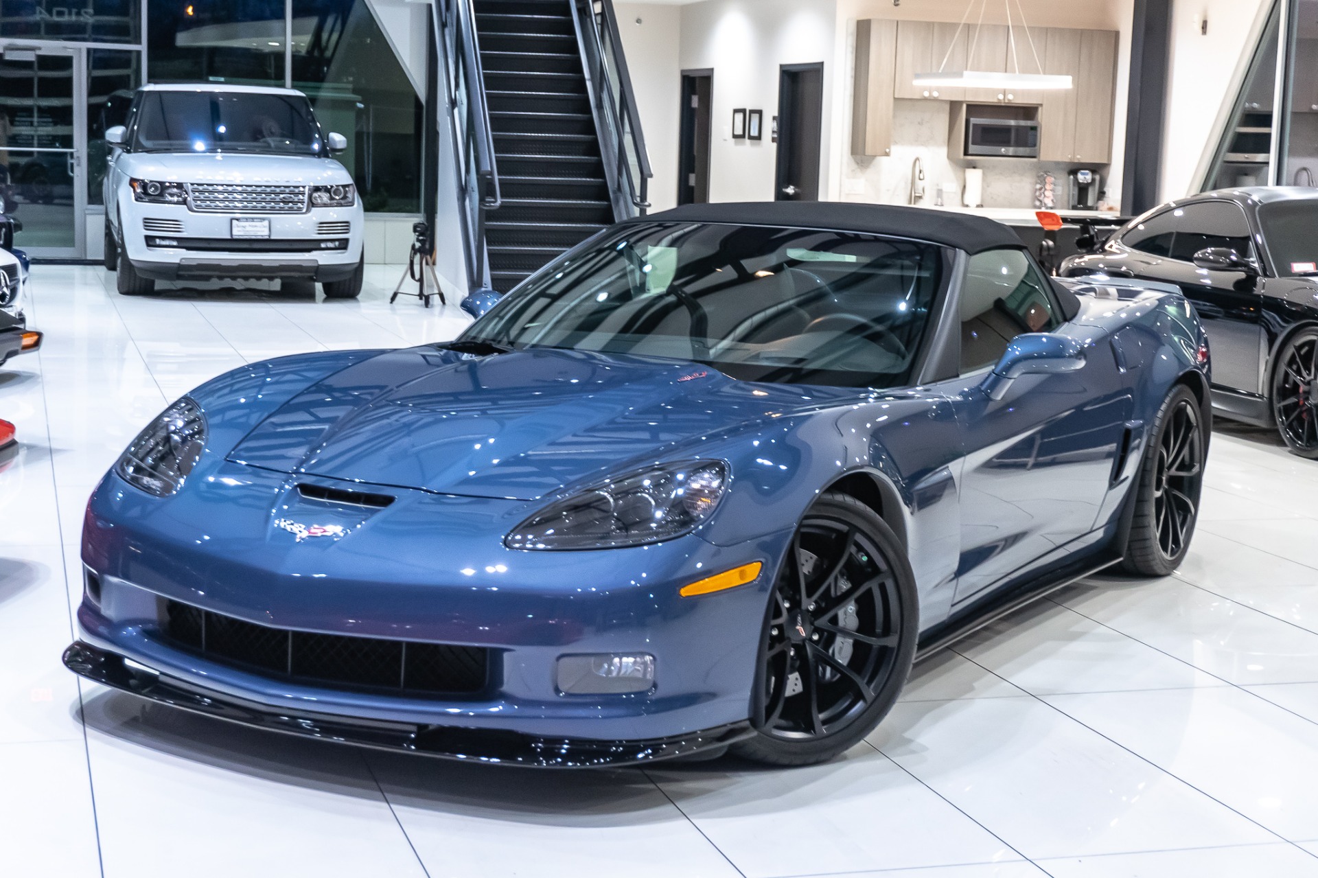 Used-2013-Chevrolet-Corvette-427-1SB-Convertible-Collector-Edition-Only-2k-Miles