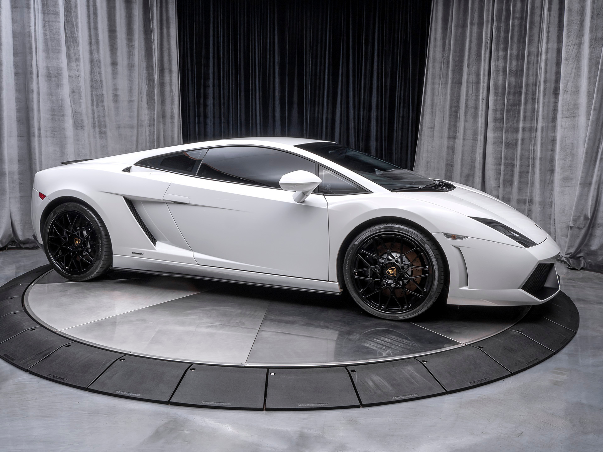 Used-2013-Lamborghini-Gallardo-LP550-2-2dr-Coupe-CARBON-FIBER