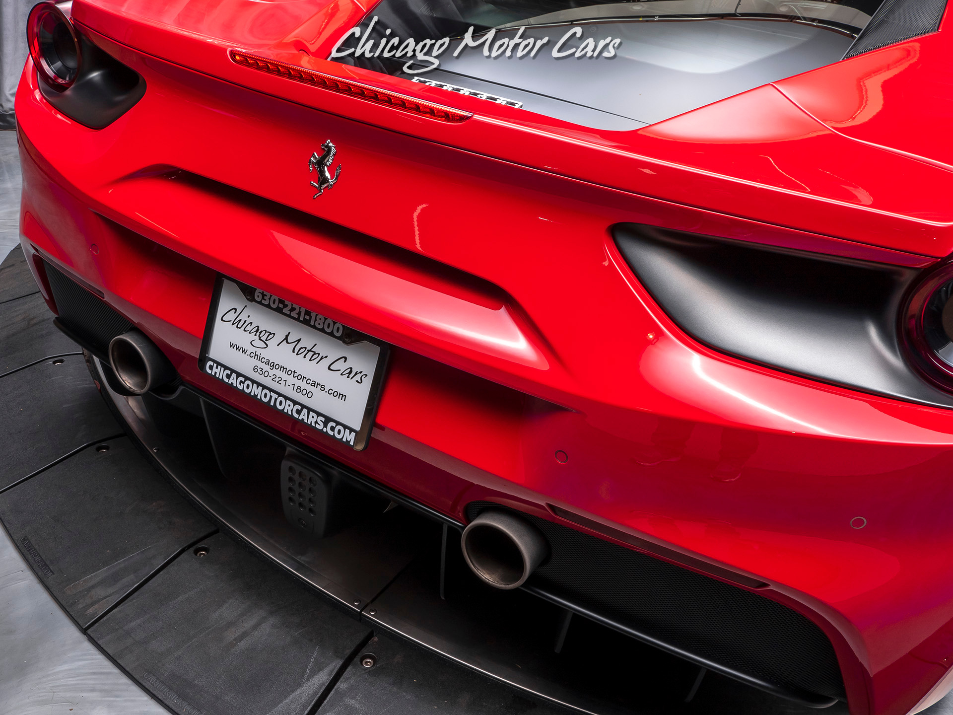 Used-2017-Ferrari-488-GTB-Coupe-Original-MSRP-318k-Carbon-Fiber-Front-Lift