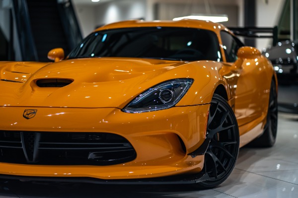 Used 2017 Dodge Viper GTC Coupe ACR PACKAGE! for sale Sold at Chicago Motor Cars in West Chicago IL 60185 4