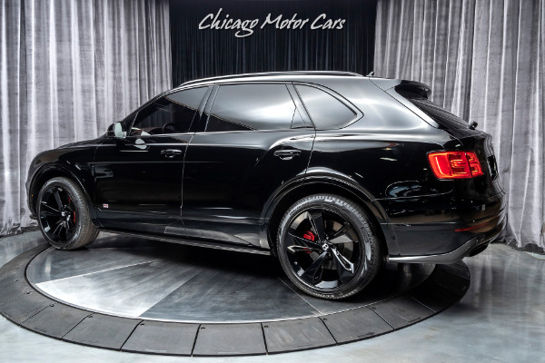 Used 2017 Bentley Bentayga W12 for sale Sold at Chicago Motor Cars in West Chicago IL 60185 3