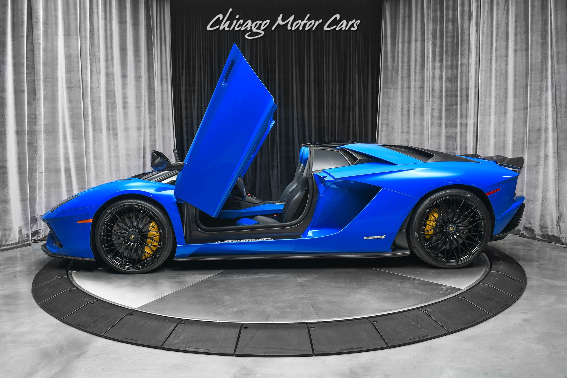 Lamborghini aventador s roadster