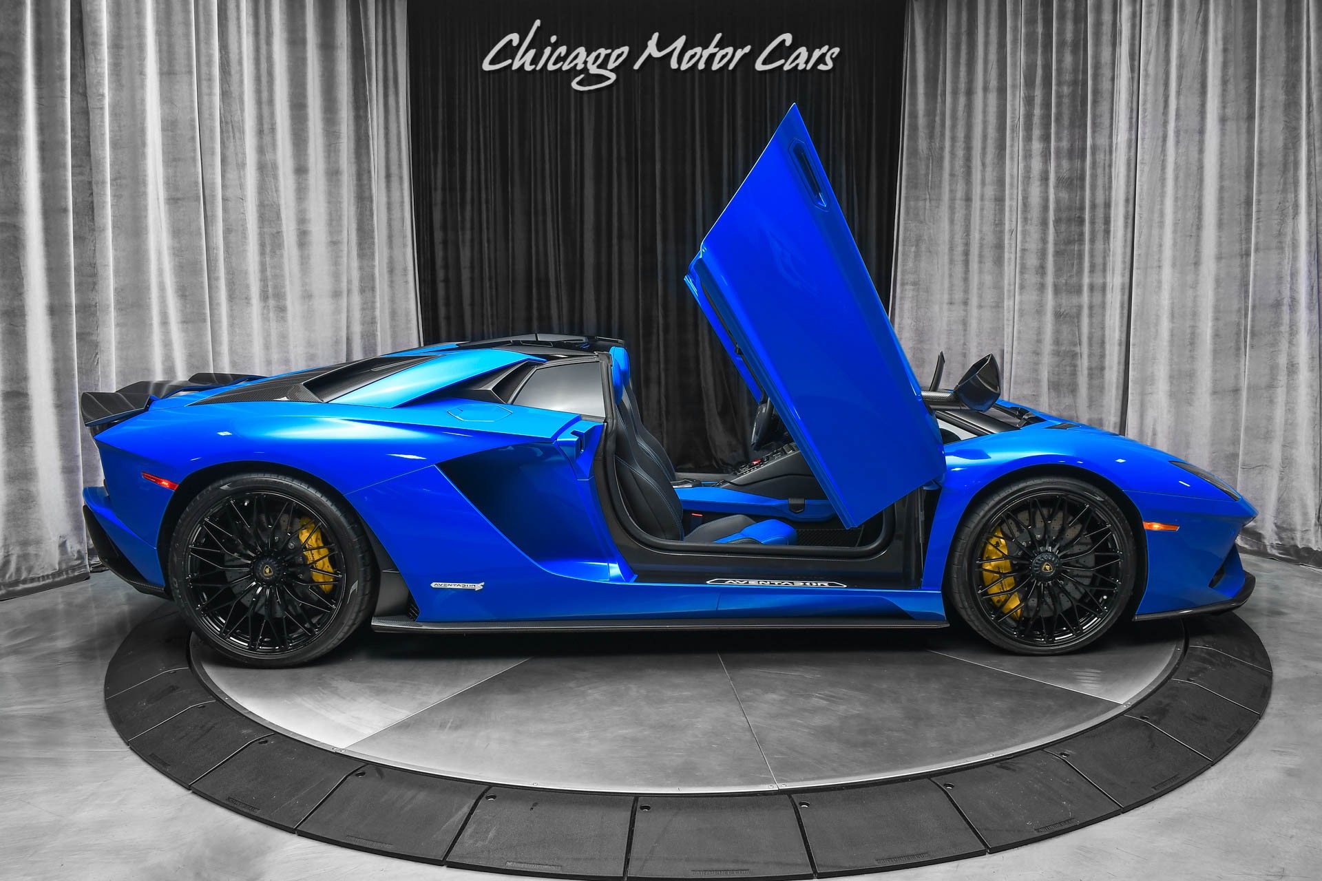 Used-2018-Lamborghini-Aventador-S-LP740-4-Roadster-MSRP-572772-Carbon-Fiber-Everything-Amazing-Spec