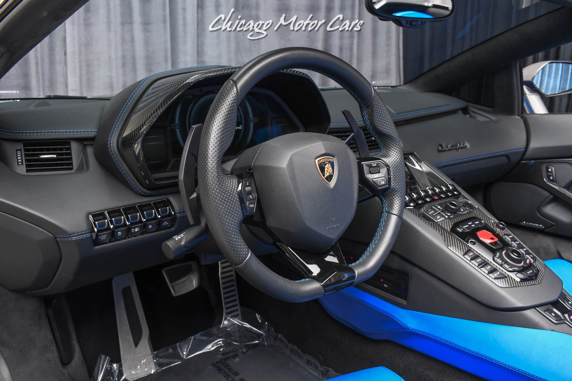 Used-2018-Lamborghini-Aventador-S-LP740-4-Roadster-MSRP-572772-Carbon-Fiber-Everything-Amazing-Spec