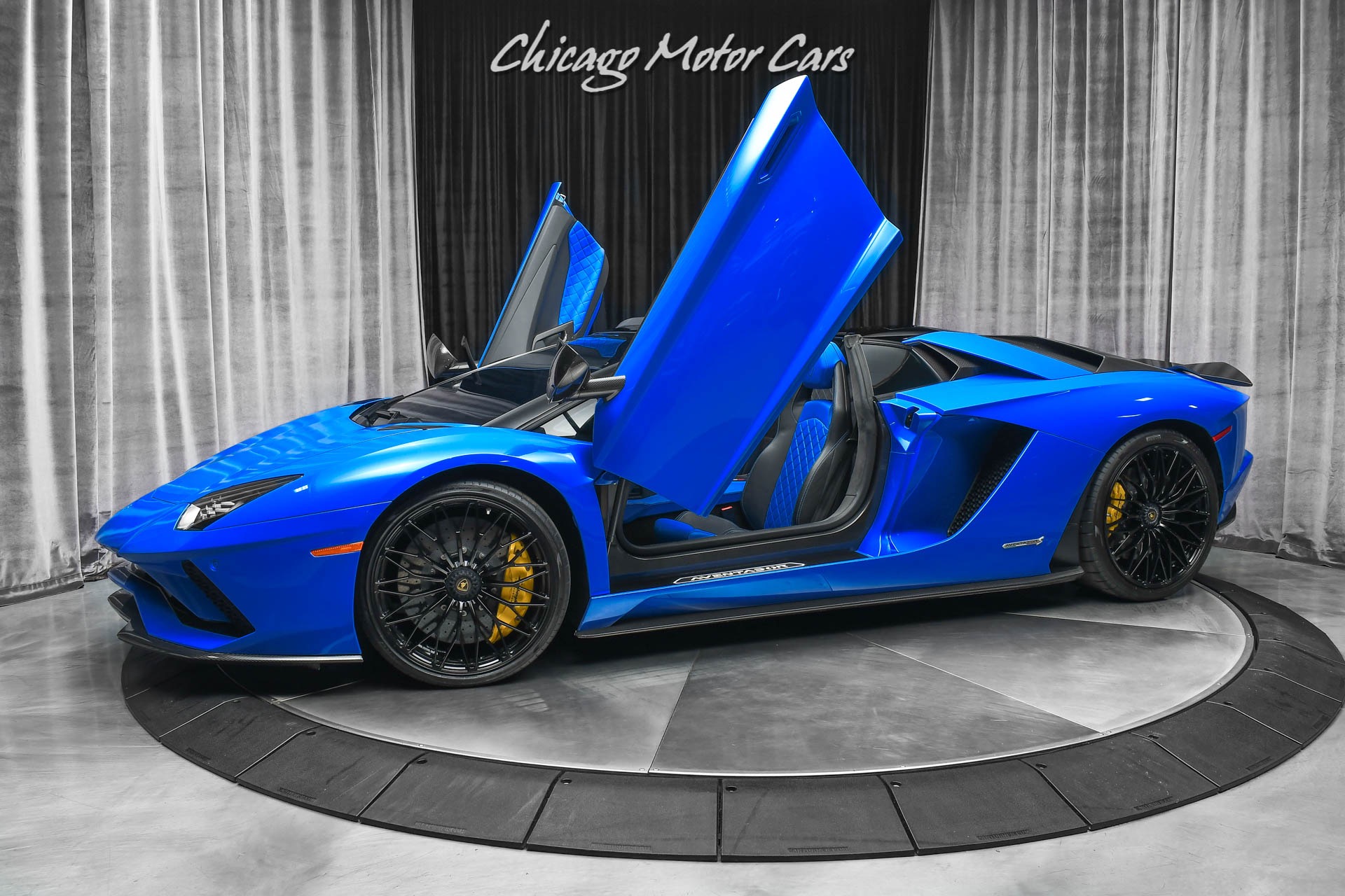 Used 2018 Lamborghini Aventador S LP740-4 Roadster MSRP $572,772+ Carbon Fiber Everything! Amazing Spec! for sale Sold at Chicago Motor Cars in West Chicago IL 60185 1