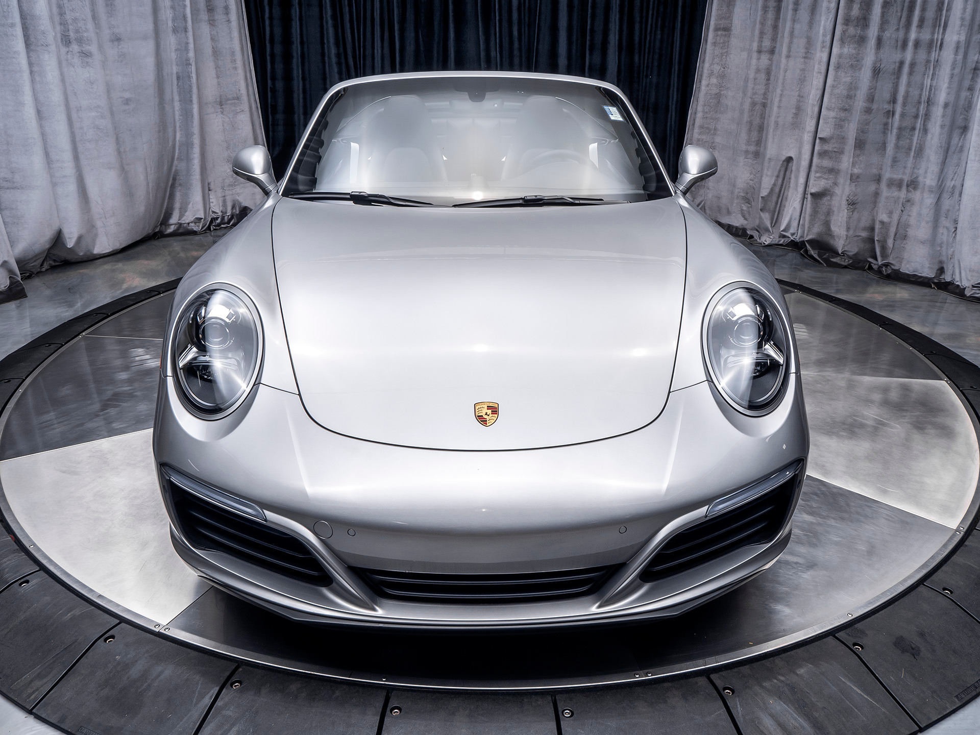 Used-2018-Porsche-911-Carrera-4S-Convertible-MSRP-152K