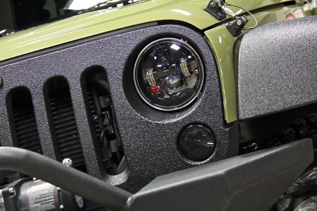 Used-2013-Jeep-Wrangler-Unlimited-64L-HEMI