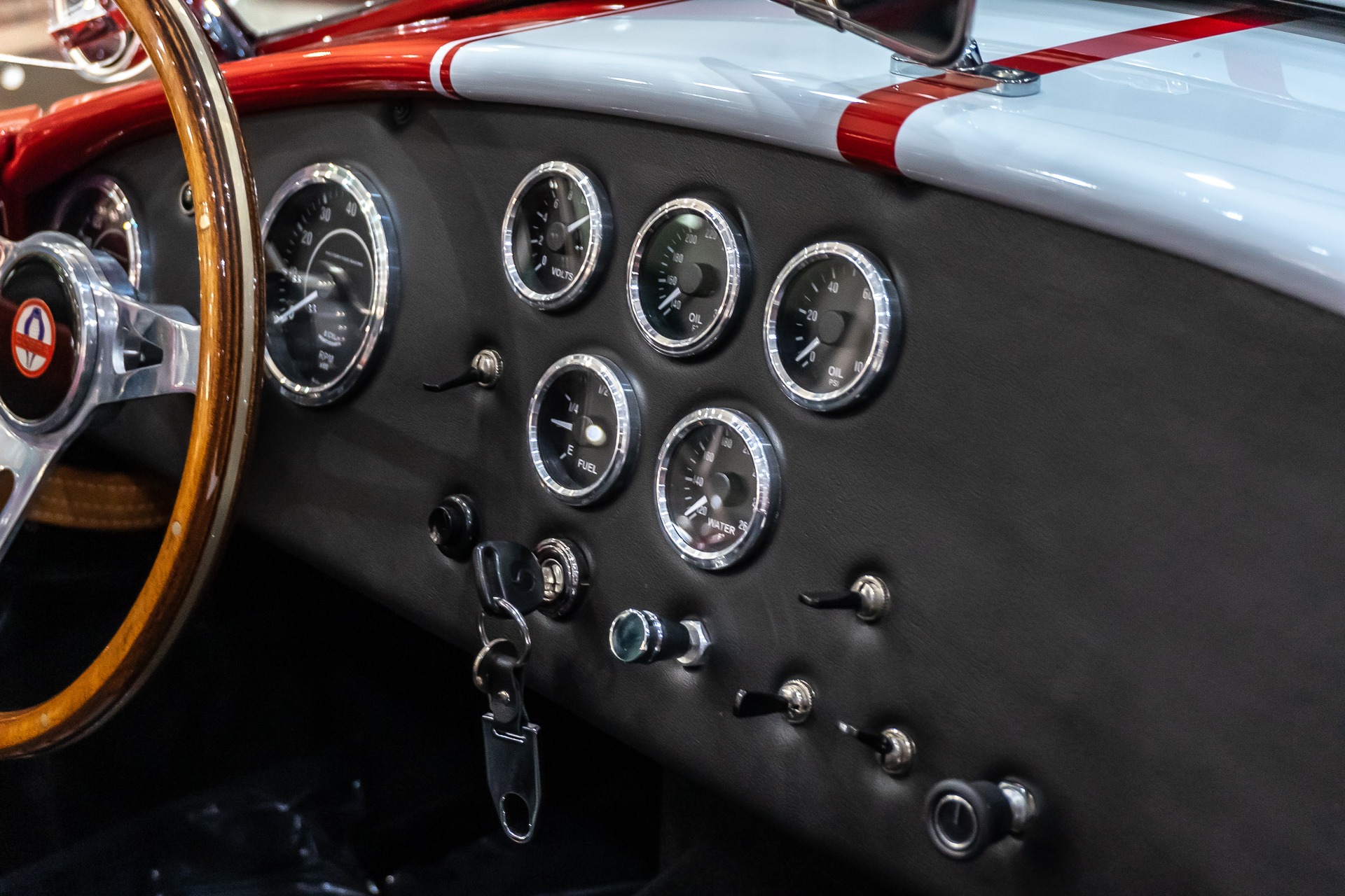 Used-1965-Factory-Five-Racing-Shelby-Cobra-MKIV-427-V8-Convertible