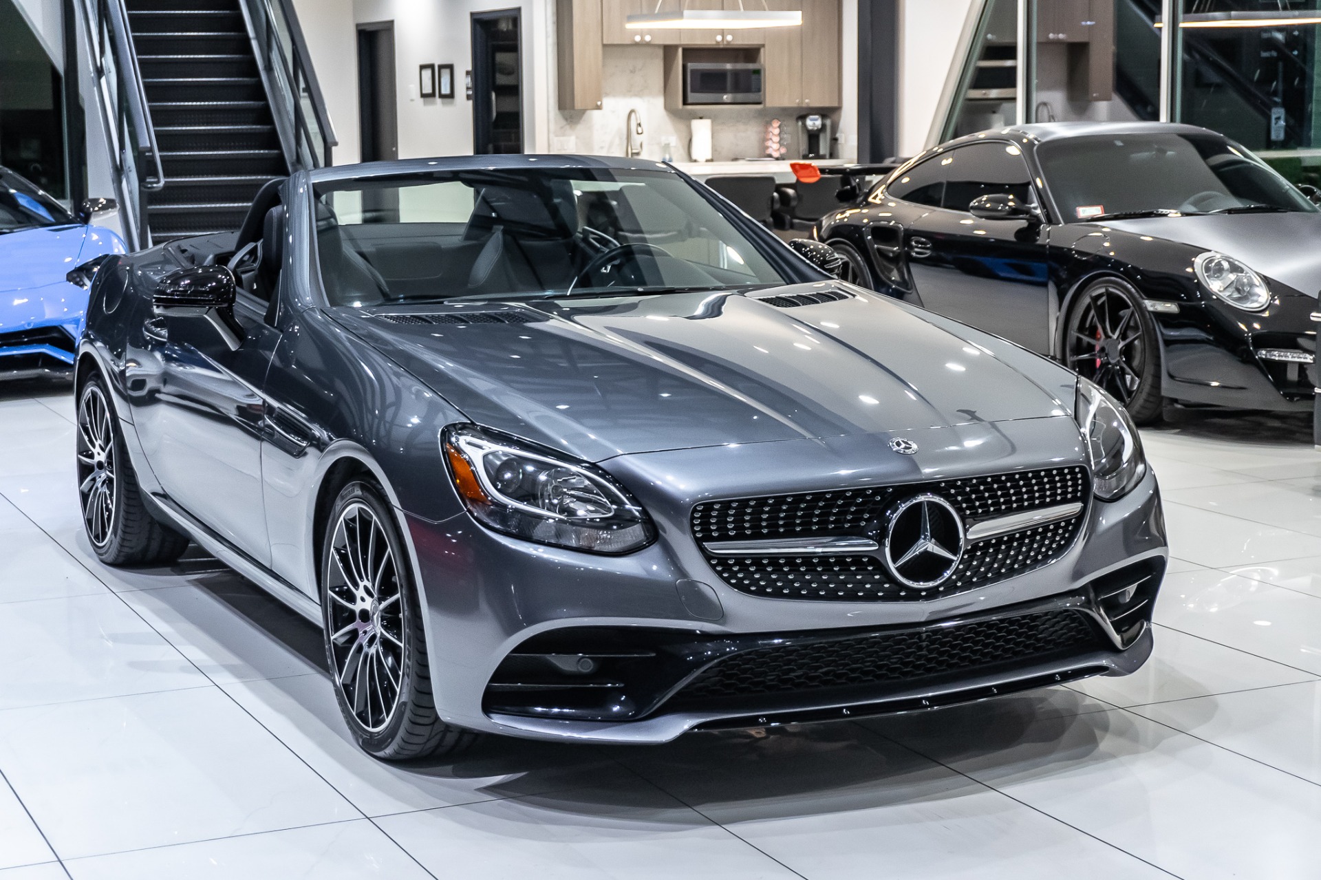 Used-2018-Mercedes-Benz-SLC-300-Roadster-PREMIUM-1-PACKAGE. 