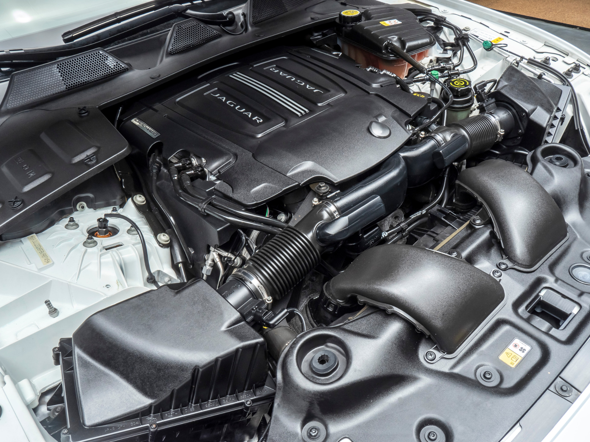 Used-2015-Jaguar-XJL-Portfolio-Sedan-PREMIUM-EDITION