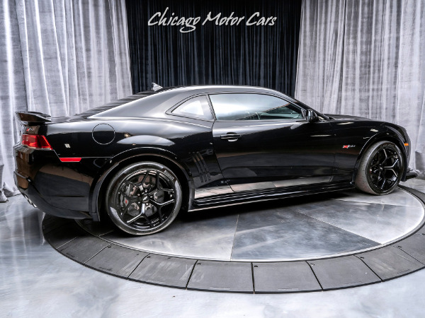 Used 2015 Chevrolet Camaro Z/28 Coupe AIR CONDITIONING & AUDIO FEATURE! for sale Sold at Chicago Motor Cars in West Chicago IL 60185 5