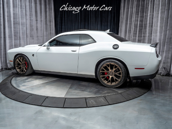 Used 2016 Dodge Challenger SRT Hellcat Coupe 6-SPEED MANUAL! for sale Sold at Chicago Motor Cars in West Chicago IL 60185 3
