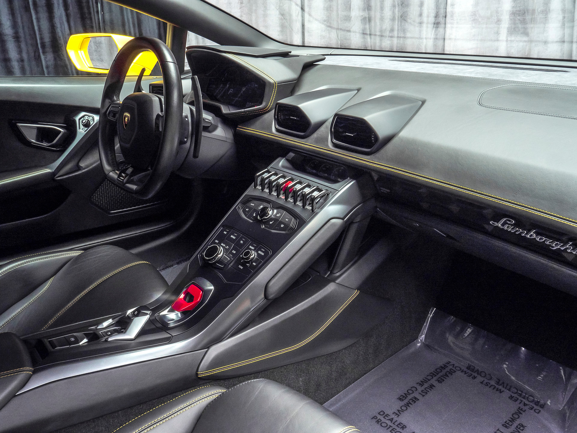 Used-2015-Lamborghini-Huracan-LP-610-4-Coupe-TRANSPARENT-ENGINE-BAY