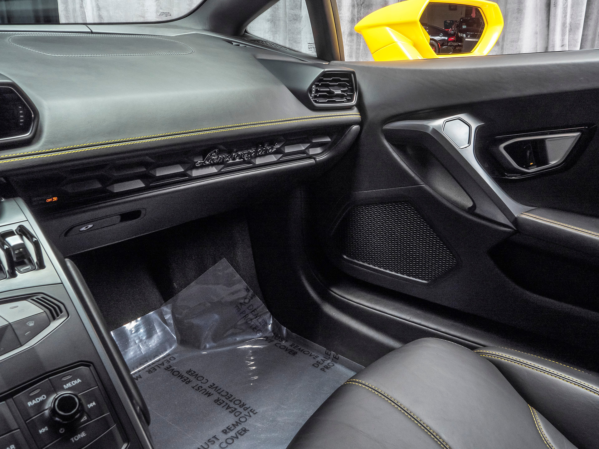 Used-2015-Lamborghini-Huracan-LP-610-4-Coupe-TRANSPARENT-ENGINE-BAY