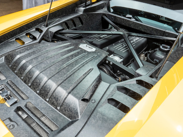 Used-2015-Lamborghini-Huracan-LP-610-4-Coupe-TRANSPARENT-ENGINE-BAY