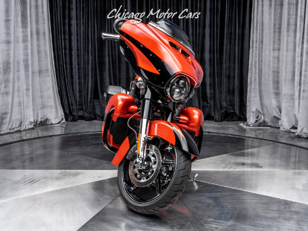 Used 2017 Harley-Davidson Street Glide CVO *Stage III HD Motor 117 for sale Sold at Chicago Motor Cars in West Chicago IL 60185 2