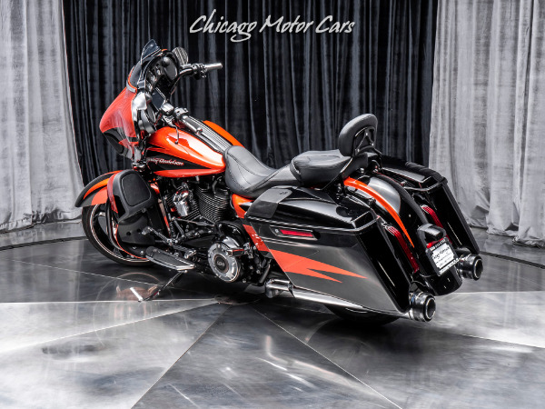 Used 2017 Harley-Davidson Street Glide CVO *Stage III HD Motor 117 for sale Sold at Chicago Motor Cars in West Chicago IL 60185 5