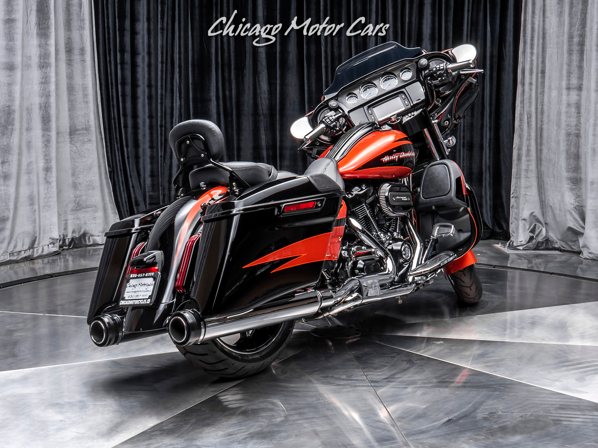 Used-2017-Harley-Davidson-Street-Glide-CVO-Stage-III-HD-Motor-117