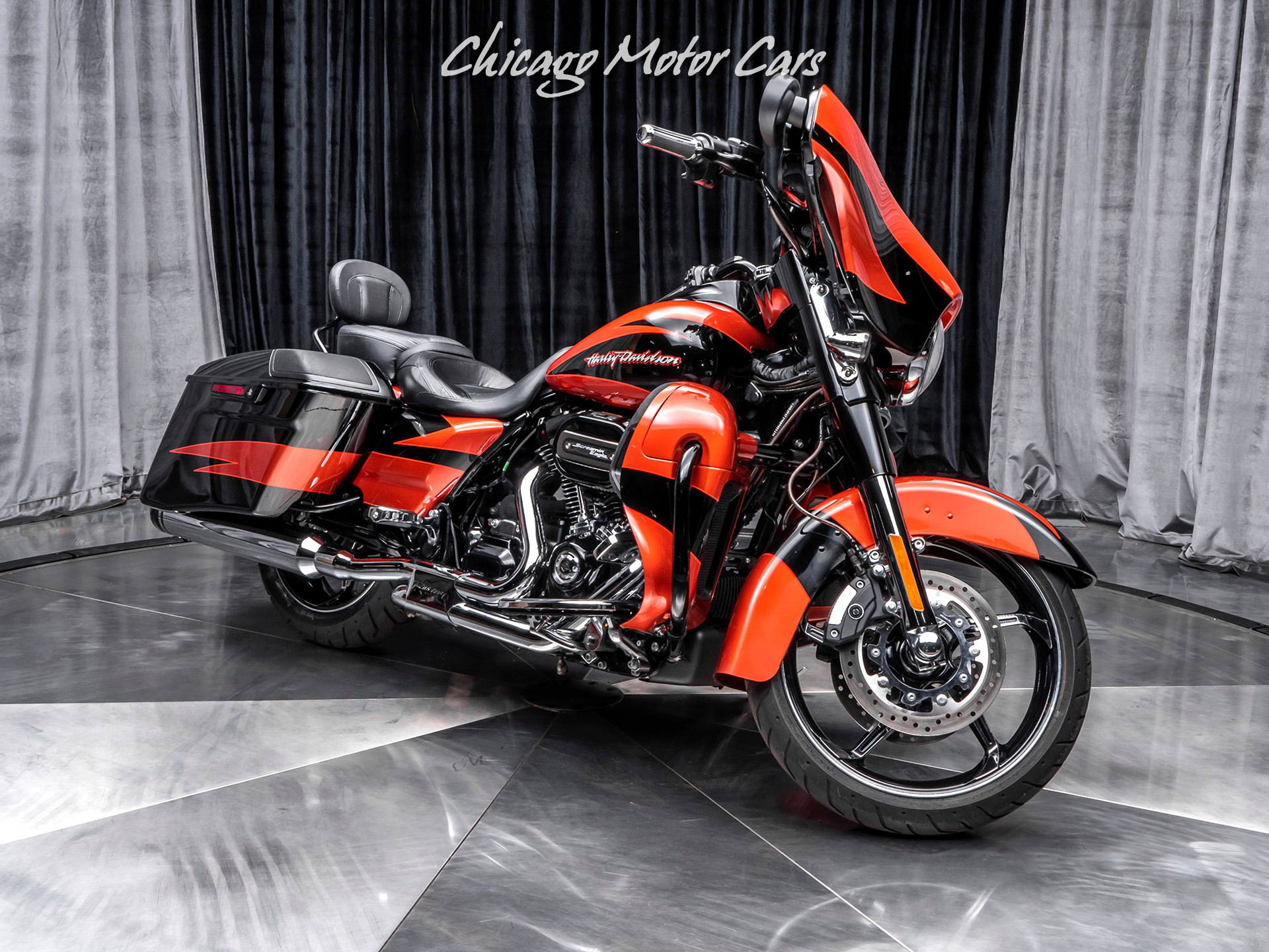 Used-2017-Harley-Davidson-Street-Glide-CVO-Stage-III-HD-Motor-117