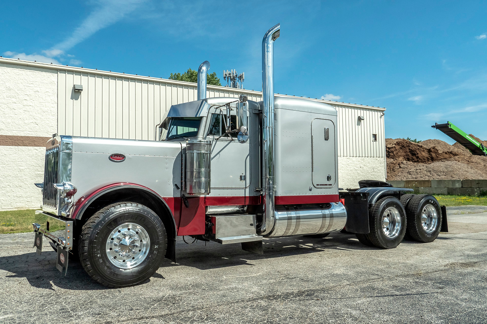 Used-2001-Peterbilt-379-Sleeper-Heavy-Haul-Truck-EXTENSIVE-SERVICE