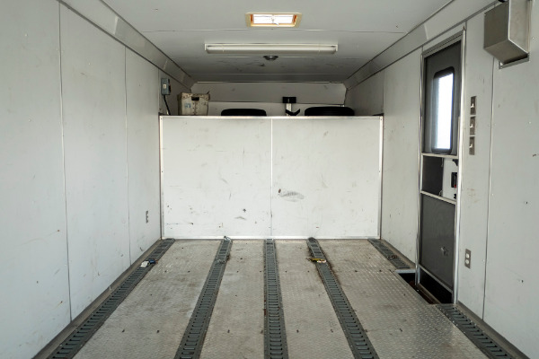 Used-2009-Classic-40ft-enclosed-Trailer-Goose-Neck