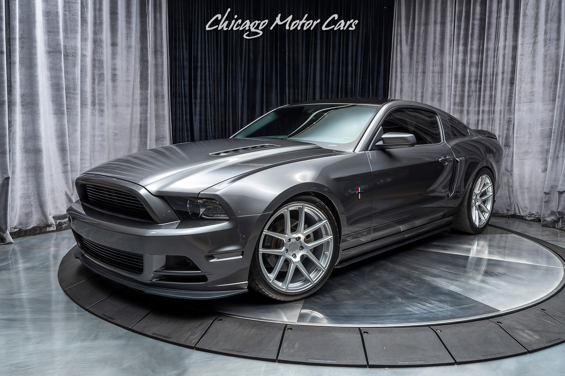 Used-2014-Ford-Mustang-GT-Premium