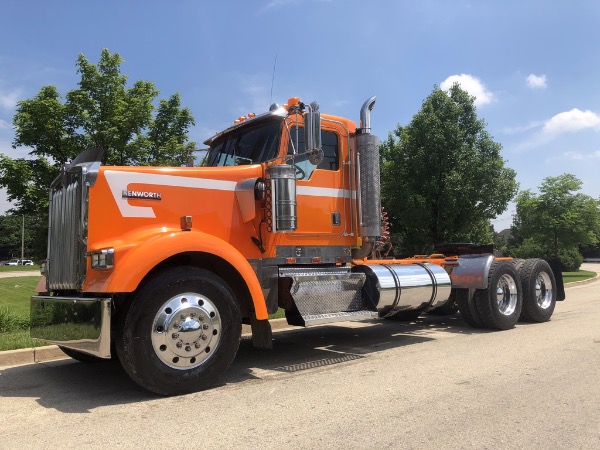 Used 2000 Kenworth W900 Truck Tractor for sale Sold at Chicago Motor Cars in West Chicago IL 60185 1