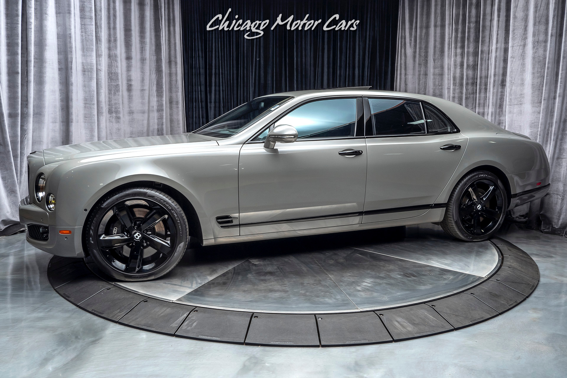 Used 2016 Bentley Mulsanne Speed Sedan MSRP $427k+ LOADED WITH OPTIONS! for sale Sold at Chicago Motor Cars in West Chicago IL 60185 1