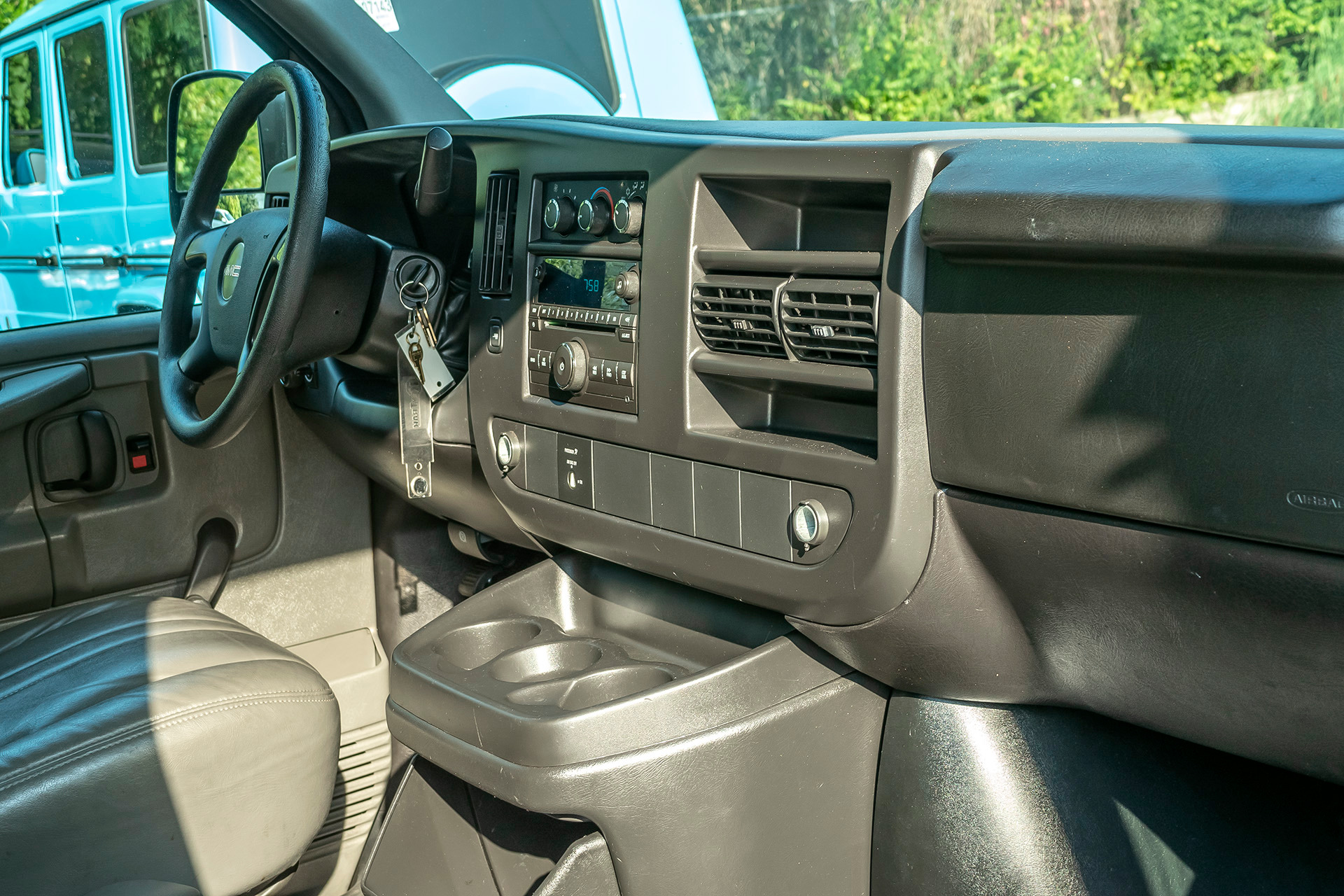 Used 2010 GMC Savana Commercial Cutaway 3500 BOX TRUCK For Sale