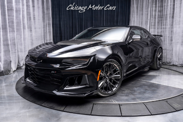 Used-2017-Chevrolet-Camaro-ZL1-Coupe-ONLY-3900-MILES-CARBON-FIBER-HOOD-INSERT-6-Speed-Manual