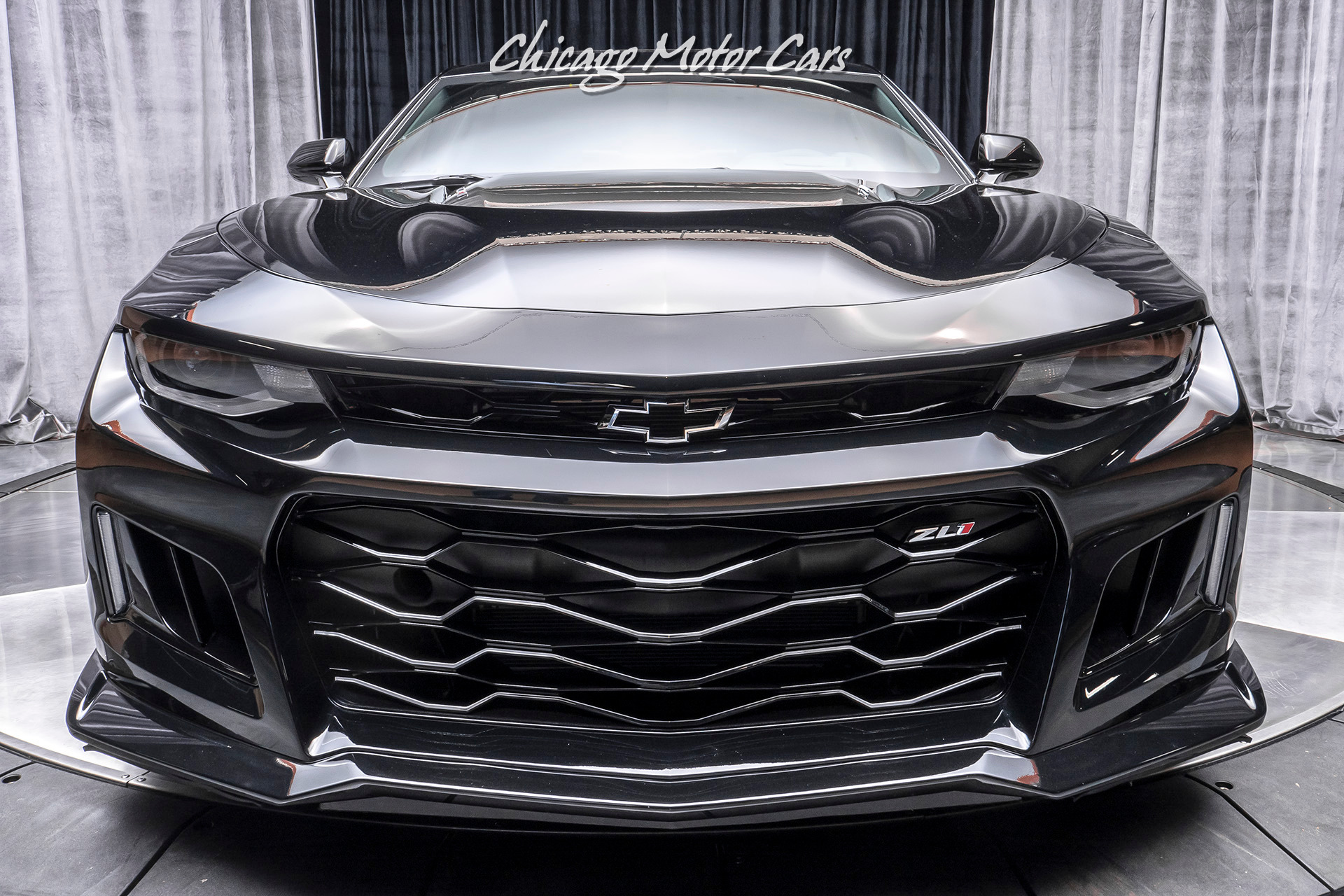 Used-2017-Chevrolet-Camaro-ZL1-Coupe-ONLY-3900-MILES-CARBON-FIBER-HOOD-INSERT-6-Speed-Manual