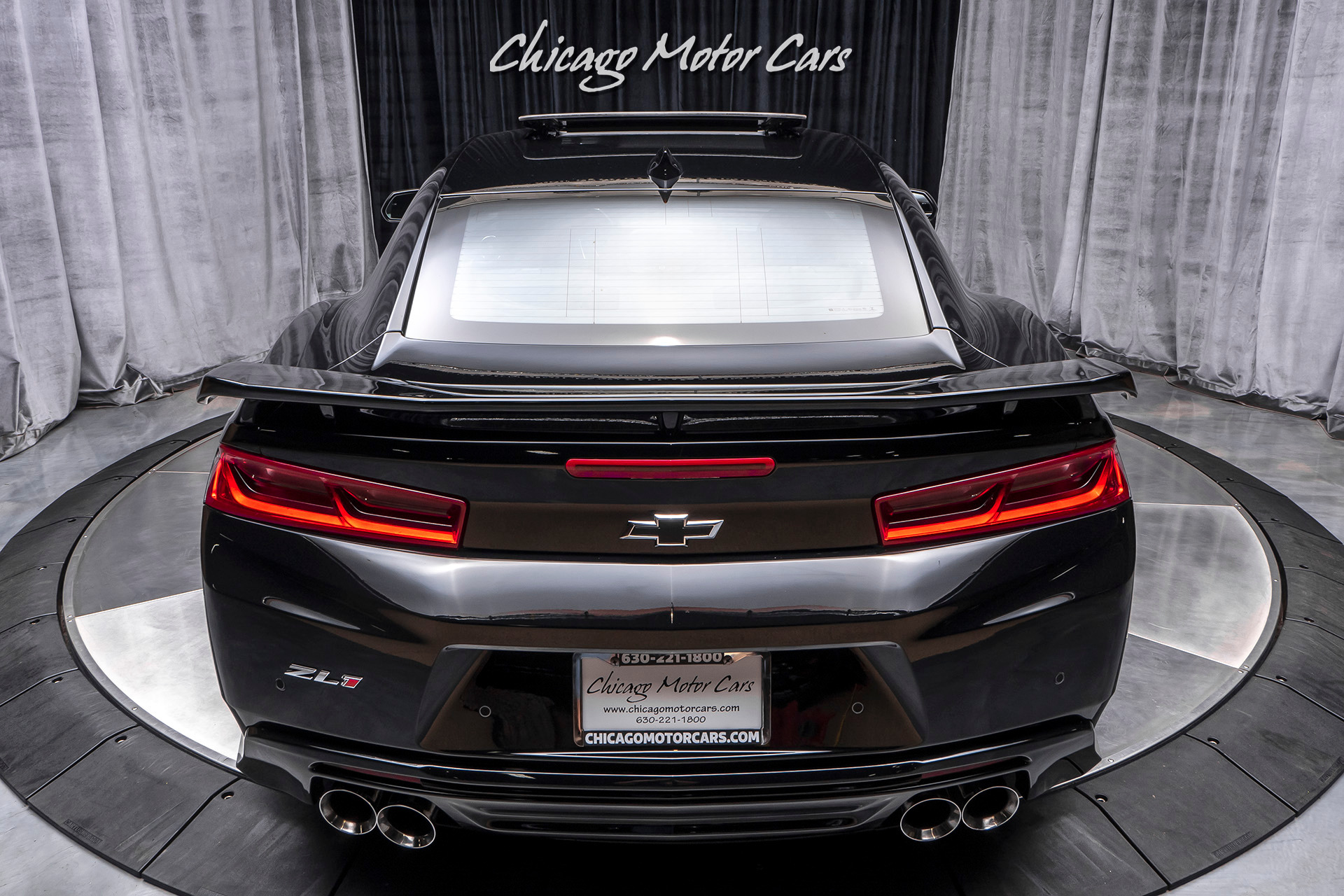 Used-2017-Chevrolet-Camaro-ZL1-Coupe-ONLY-3900-MILES-CARBON-FIBER-HOOD-INSERT-6-Speed-Manual