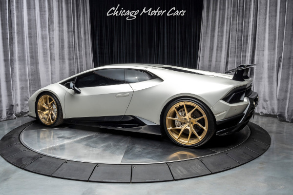 Used 2018 Lamborghini Huracan LP640-4 Performante VF SUPERCHARGED **Factory Matte White** High MSRP for sale Sold at Chicago Motor Cars in West Chicago IL 60185 3