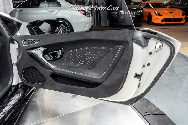 Used-2018-Lamborghini-Huracan-LP640-4-Performante-VF-SUPERCHARGED-Factory-Matte-White-High-MSRP