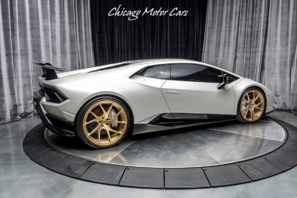Used 2018 Lamborghini Huracan LP640-4 Performante VF SUPERCHARGED **Factory Matte White** High MSRP for sale Sold at Chicago Motor Cars in West Chicago IL 60185 5