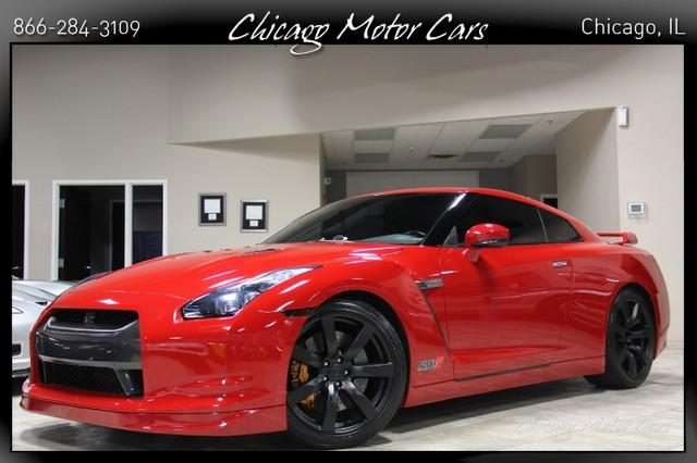 Used-2010-Nissan-GT-R-Premium