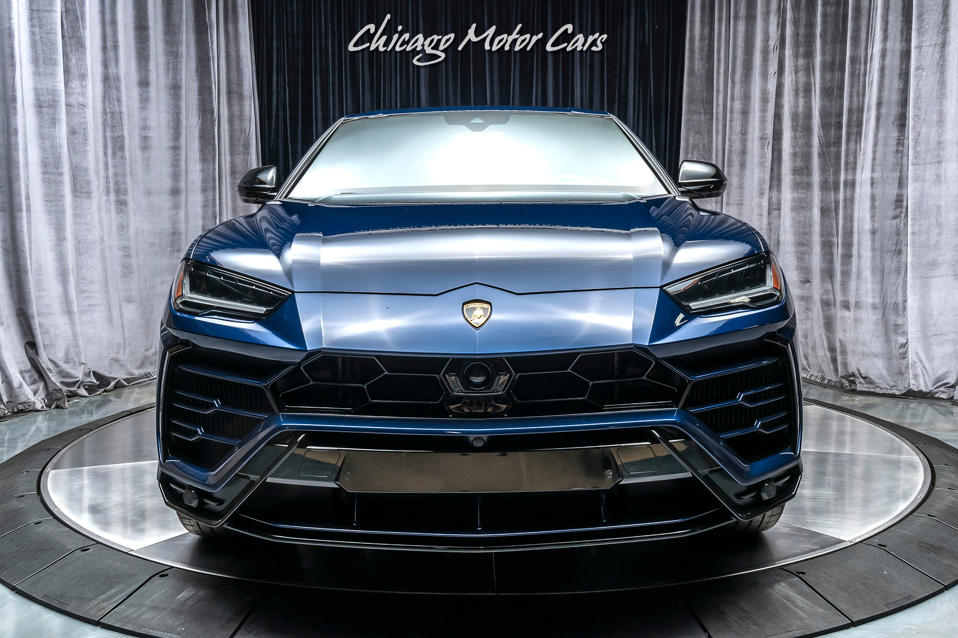 Used-2019-Lamborghini-Urus-SUV-MSRP-241K-REAR-SEAT-ENTERTAINMENT