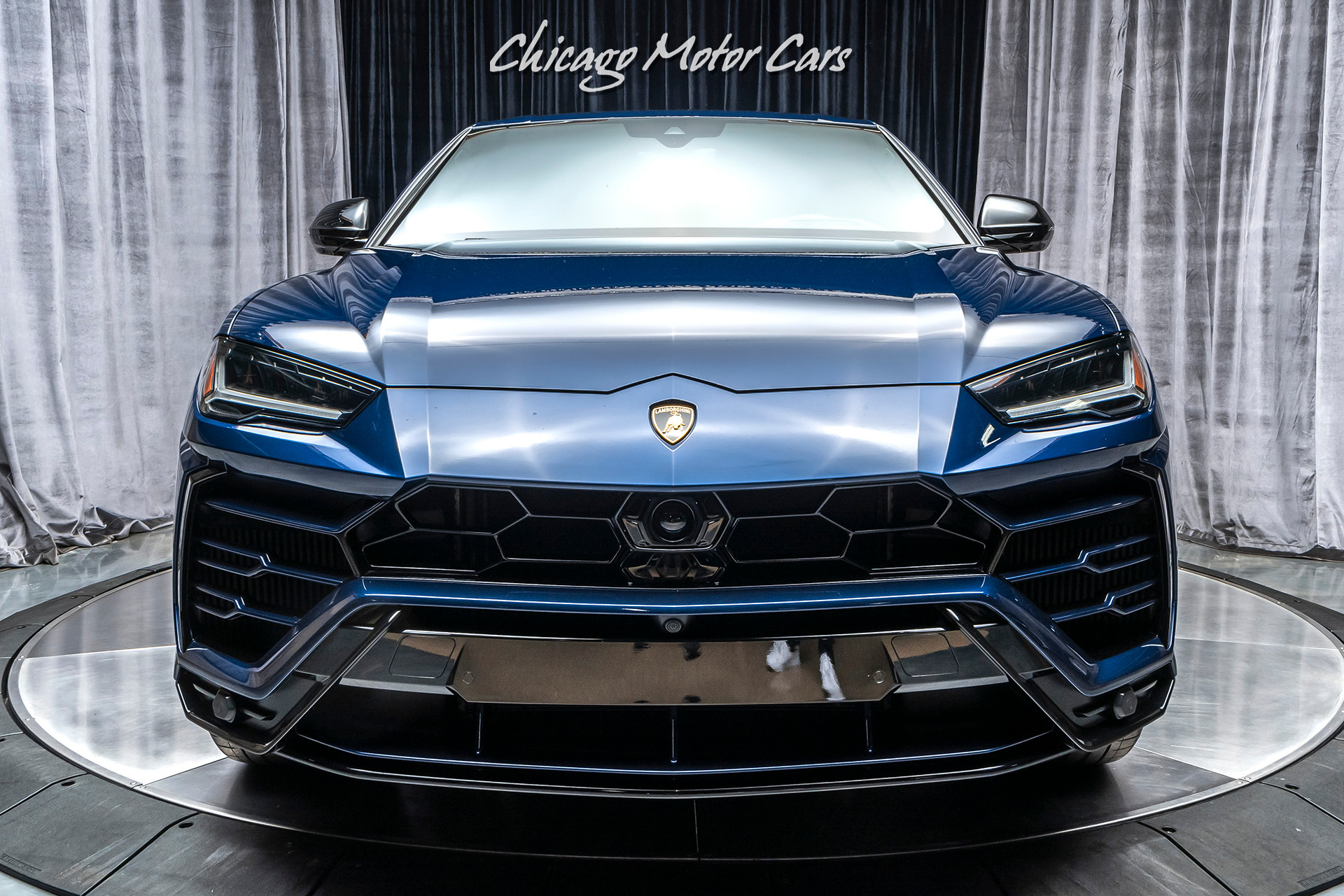 Used-2019-Lamborghini-Urus-SUV-MSRP-241K-REAR-SEAT-ENTERTAINMENT