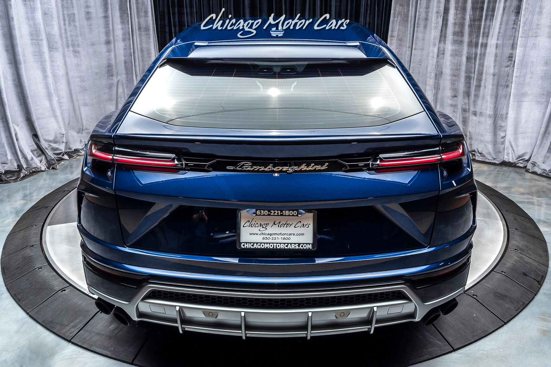 Used-2019-Lamborghini-Urus-SUV-MSRP-241K-REAR-SEAT-ENTERTAINMENT