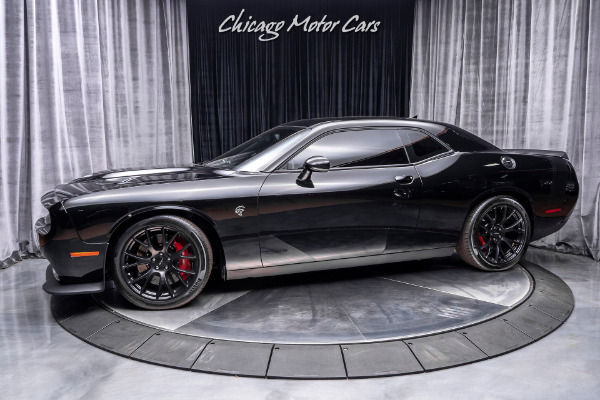 Used 2015 Dodge Challenger SRT Hellcat Coupe OVER 800 HORSEPOWER! 8-SPEED AUTOMATIC! for sale Sold at Chicago Motor Cars in West Chicago IL 60185 1