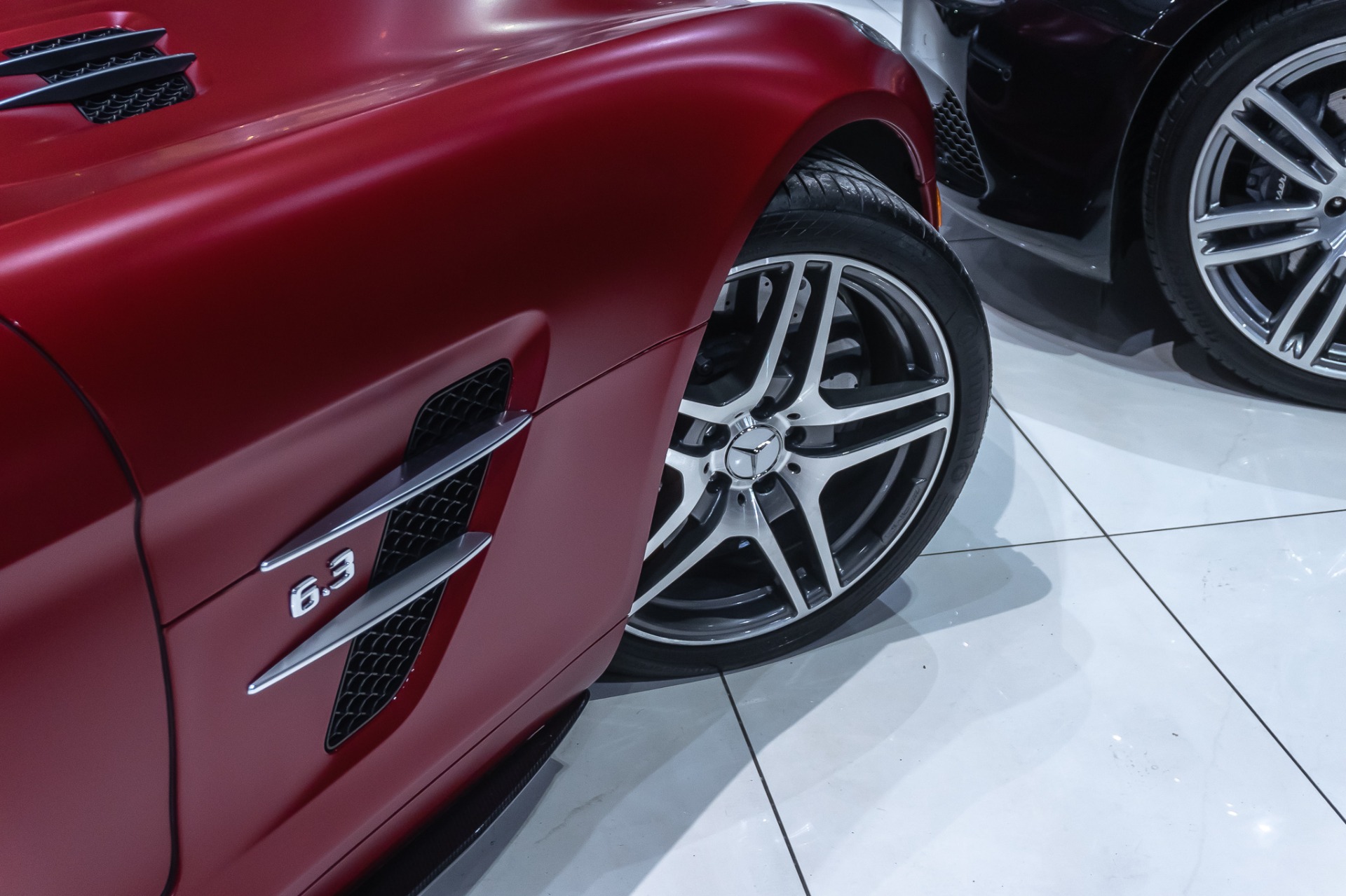 Used-2012-Mercedes-Benz-SLS-AMG-GULLWING-Coupe-RENNTECH-Upgrades-RARE
