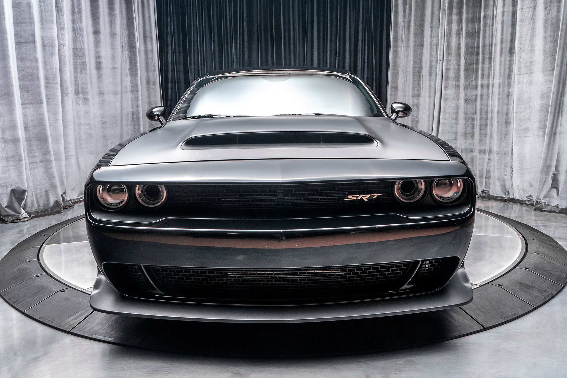 Used-2018-Dodge-Challenger-SRT-Demon-Coupe-Only-1978-Miles-Crate-Included