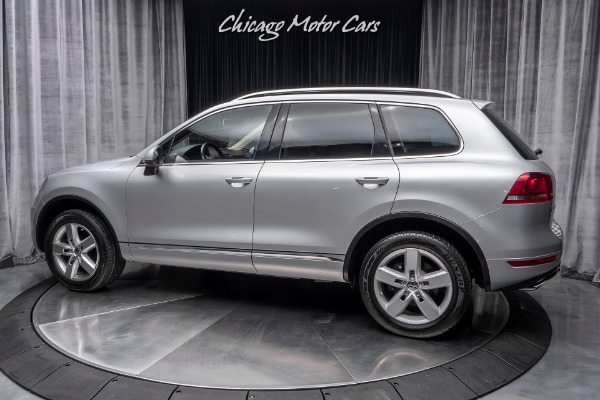 Used 2011 Volkswagen Touareg TDI Lux AWD for sale Sold at Chicago Motor Cars in West Chicago IL 60185 3