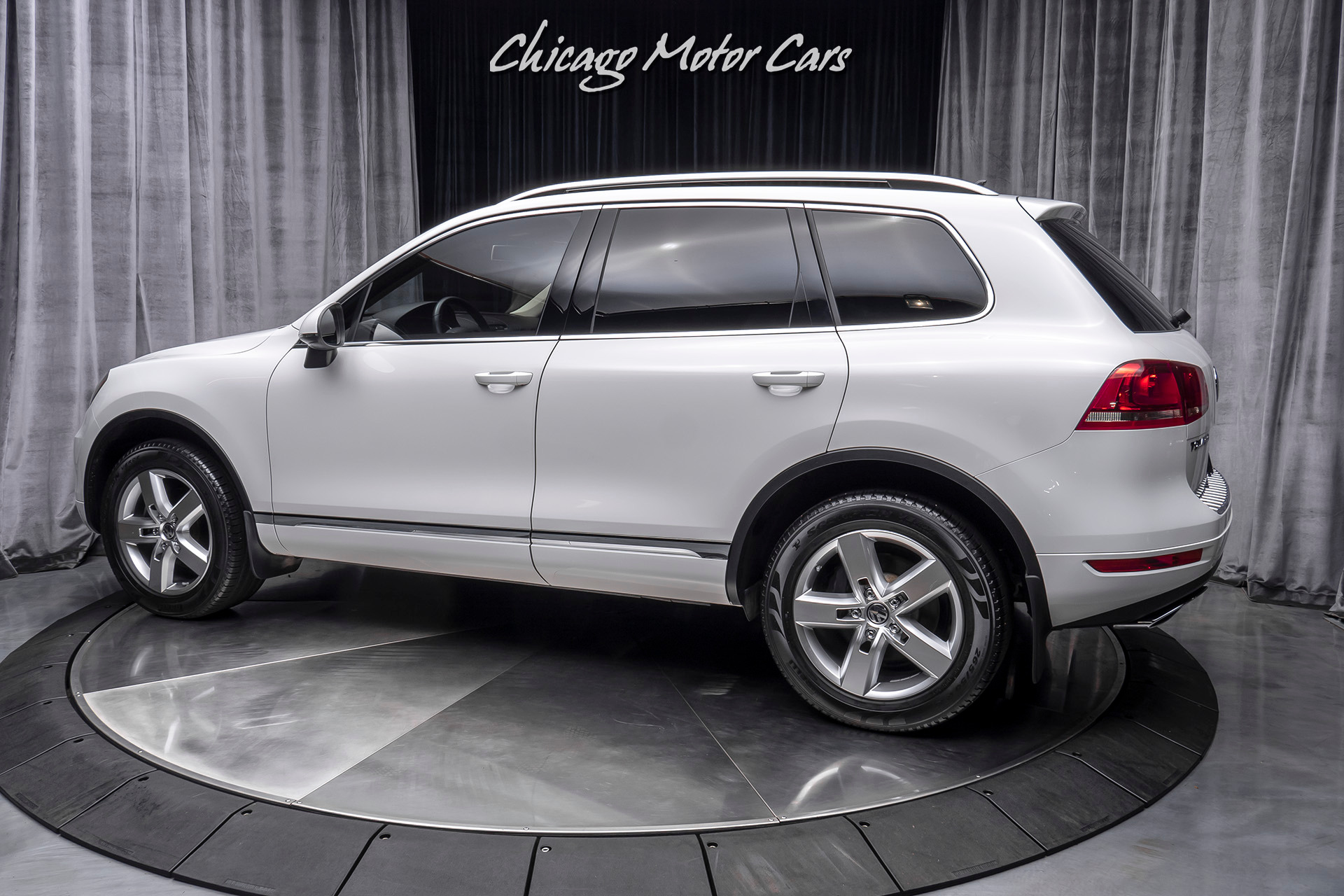 Used-2012-Volkswagen-Touareg-TDI-Lux-AWD-SUV