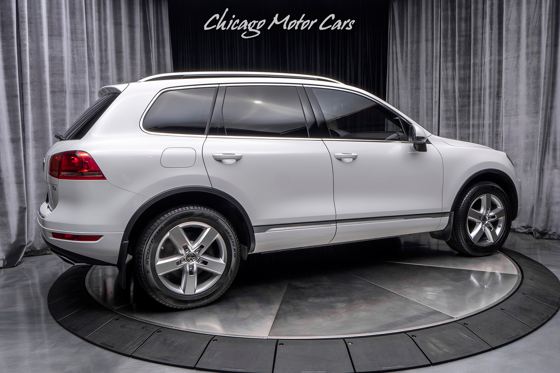 Used-2012-Volkswagen-Touareg-TDI-Lux-AWD-SUV