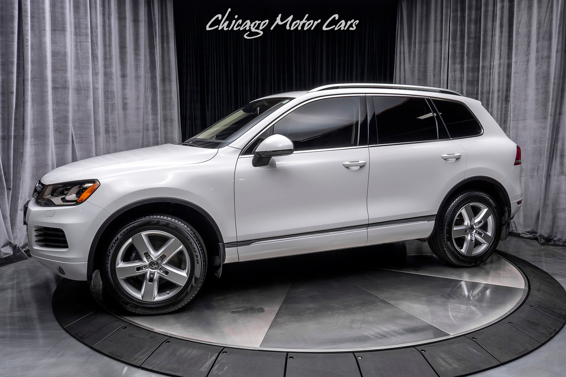 Used 2012 Volkswagen Touareg TDI Lux AWD SUV for sale Sold at Chicago Motor Cars in West Chicago IL 60185 1