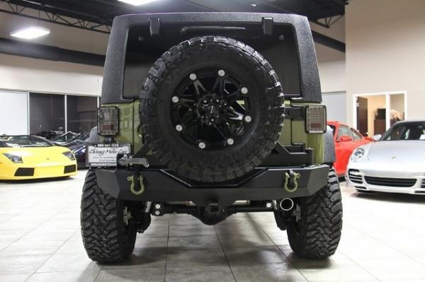 Used-2013-Jeep-Wrangler-Unlimited-64L-HEMI