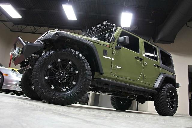 Used-2013-Jeep-Wrangler-Unlimited-64L-HEMI