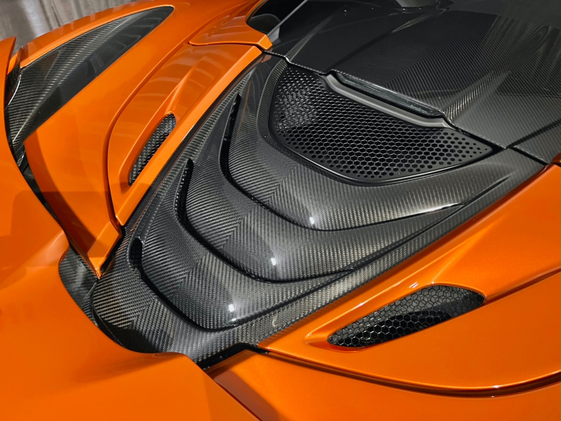 Used-2020-McLaren-720S-Spider-Performance-HUGE-421K-MSRP-TONS-of-Carbon-Fiber-HOT-Spec-PPF-LOADED